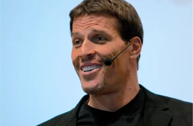 25 Motivational Quotes From Tony Robbins